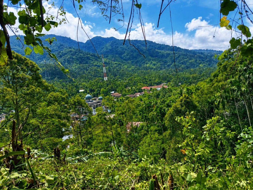 SUASANA GAMPONGULEE GUNONG